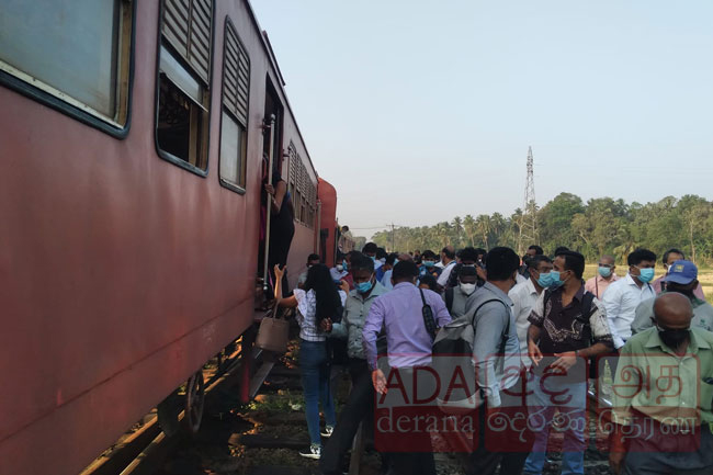 Train derailment causes delays on Main Line