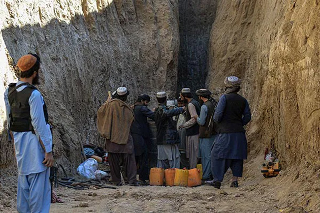 Afghan boy, trapped for three days in well, dies despite rescuers race against time