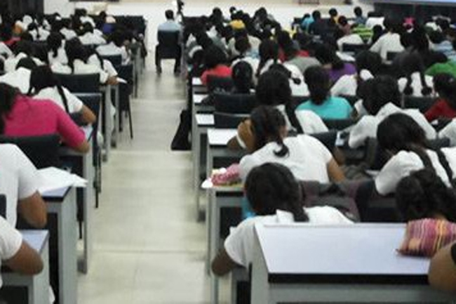 Sudden inspection at tuition classes in Gampaha