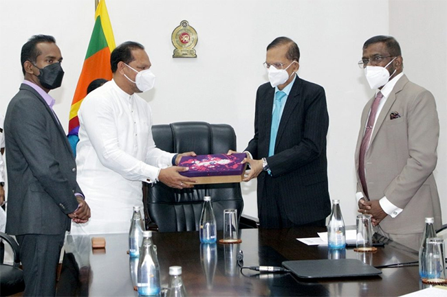 Sri Lankan missions to promote batik, handloom and local apparels