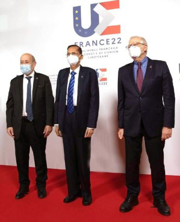 Foreign Minister emphasizes Sri Lankas role at Ocean Affairs Ministerial Forum in Paris