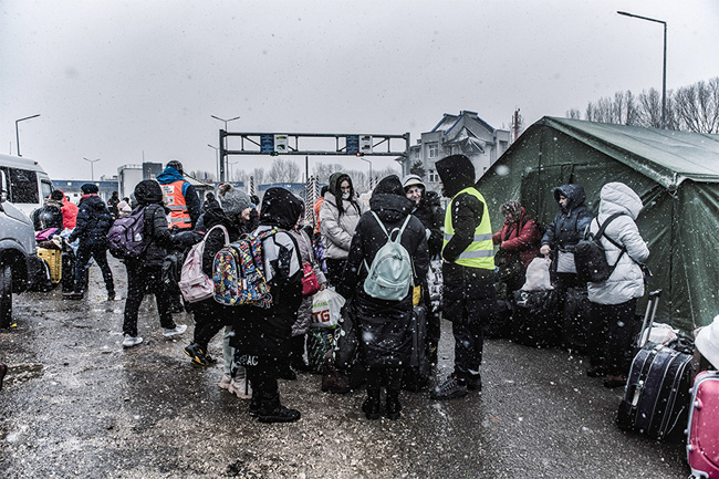 32 Sri Lankans evacuated from Ukraine as violent conflict intensifies
