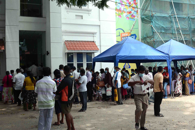 Health workers to temporarily call off trade union action