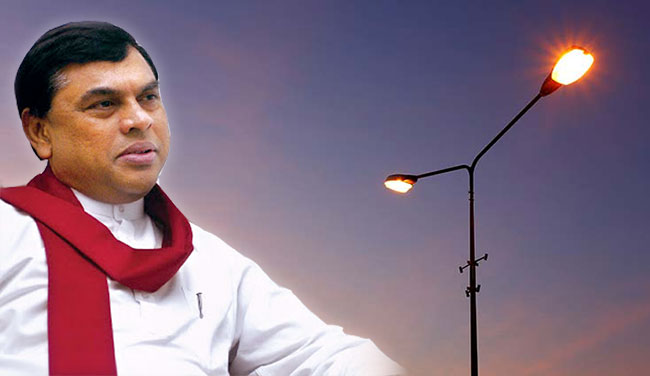Finance Minister requests to turn off street lights