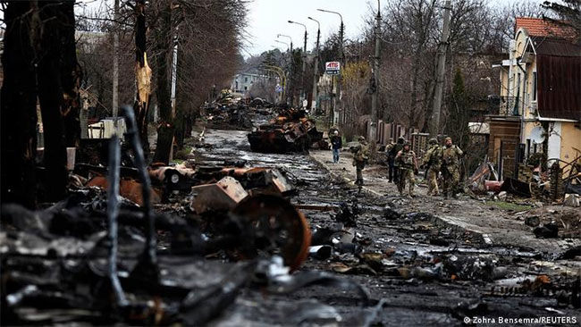 Ukraine accuses Russia of civilian massacre; Moscow denies it