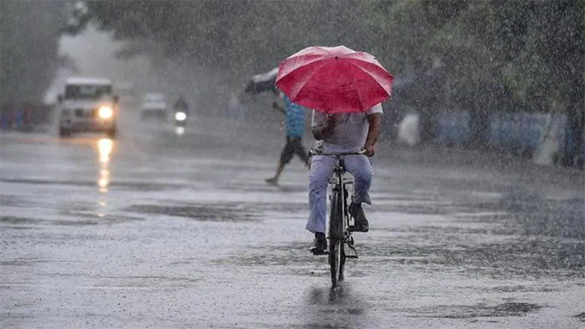 Heavy showers expected in several provinces