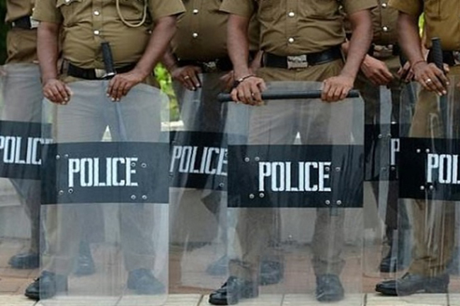 Police curfew imposed in parts of Colombo