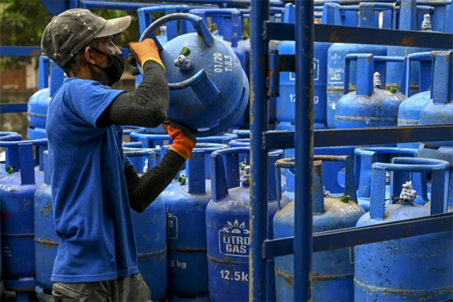 Special domestic LP gas distribution in several areas today