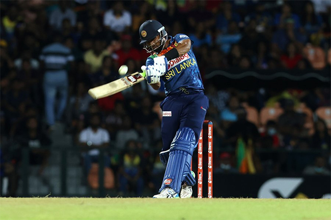 Dasun Shanaka leads Sri Lanka to thrilling win against Australia in 3rd T20