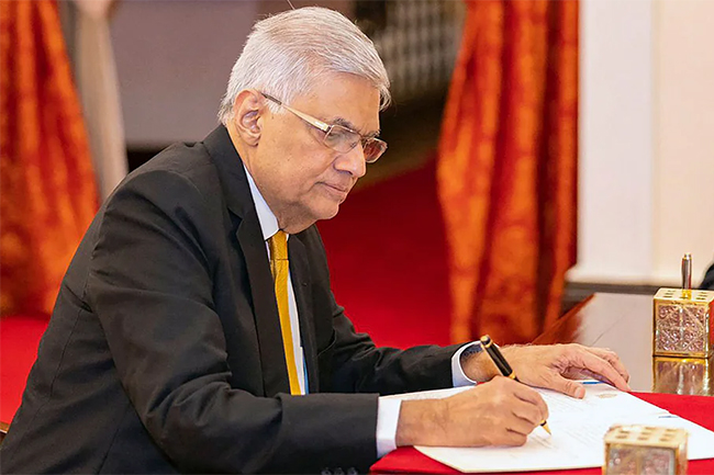 Ranil to take oaths as Acting President today