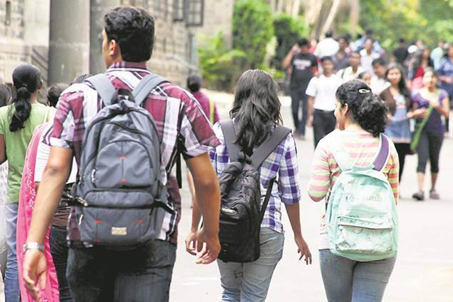 Sri Lankan students in India asked to register for a census