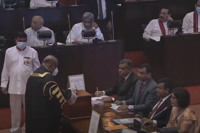Presidential vote gets underway in parliament 