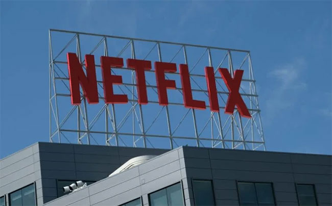 Netflix subscriber numbers drop two quarters in a row