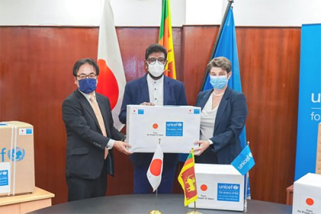 Japan hands over life-saving medicines procured through UNICEF in response to economic crisis