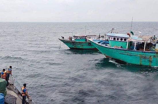 Group of Indian fishermen stranded in Sri Lankan waters rescued by navy