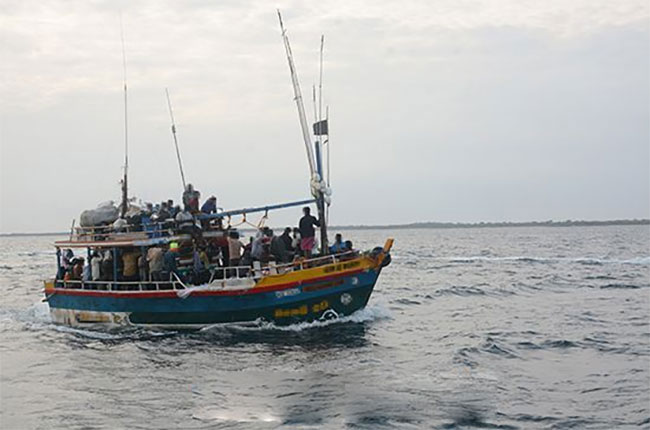 47 arrested as navy foils illegal migration attempt