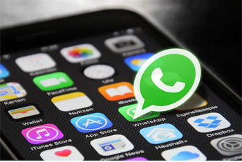 WhatsApp is going to stop letting everyone see when you’re online