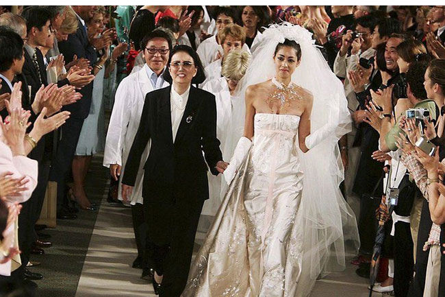 ‘Madame Butterfly’: Japanese fashion pioneer Hanae Mori dies