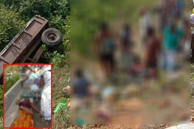 Three killed as tractor transporting group of people topples