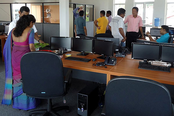 State sector employees required to report for duty as usual