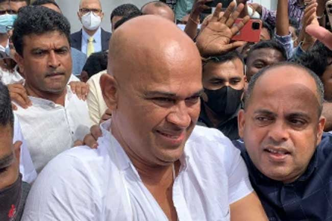 Opposition requests for document granting presidential pardon to Ranjan