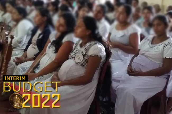 Extra monthly allowance of Rs. 2,500 for pregnant women