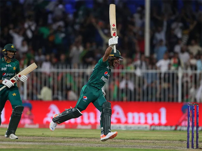 Pakistan beat Afghanistan to set up Asia Cup final with Sri Lanka