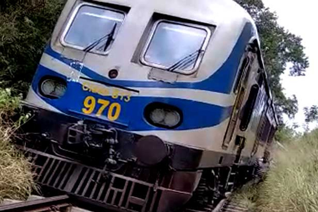 Uttara Devi intercity express train derails