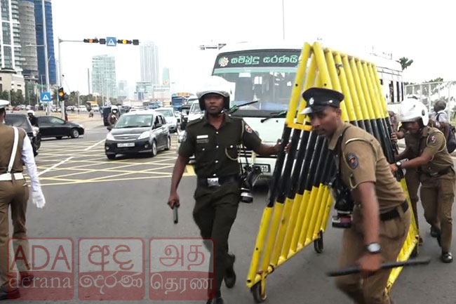 Lawyers and trade unions protest at Galle Face