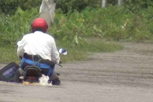 Several roads in Biyagama inundated; over 1,600 people displaced