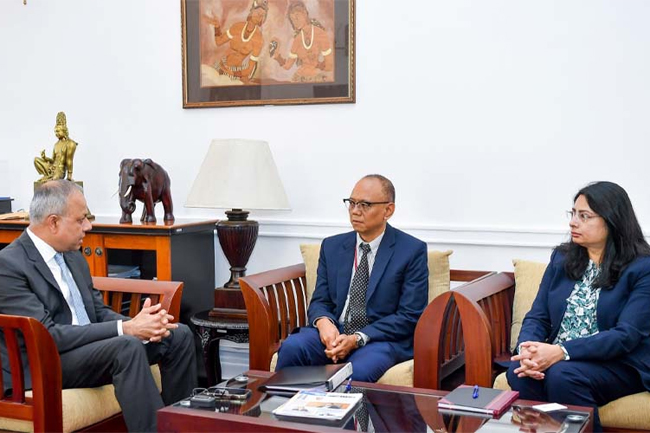 Sagala meets with IMF reps to discuss prior actions and debt restructuring