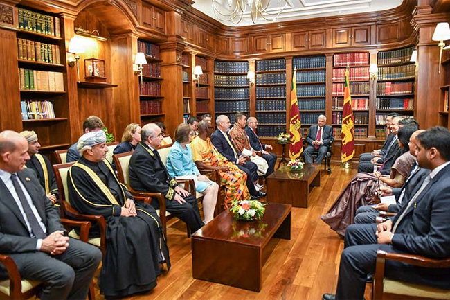 Eight new envoys to Sri Lanka present credentials to President