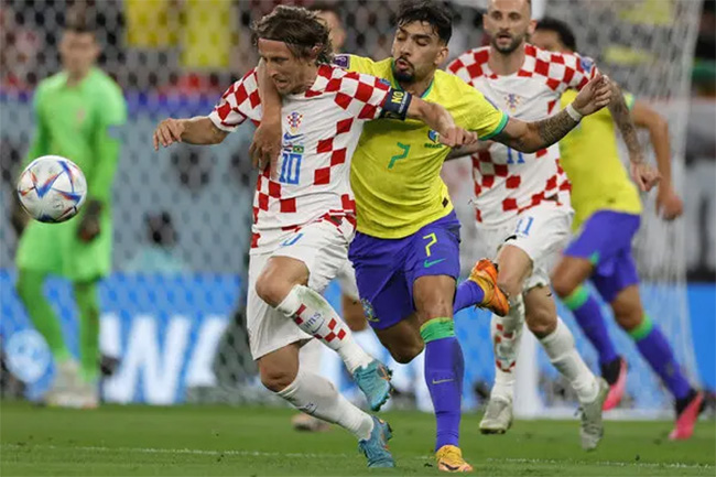 Brazil out of World Cup as Croatia win on penalties to reach semi-finals