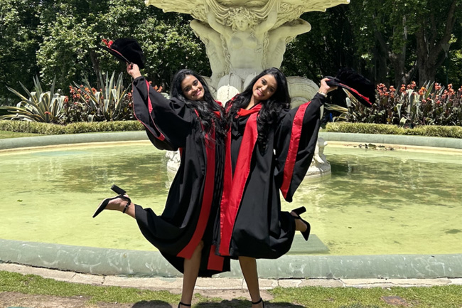 Sri Lankan twins become University of Melbournes first twin PhD graduates 