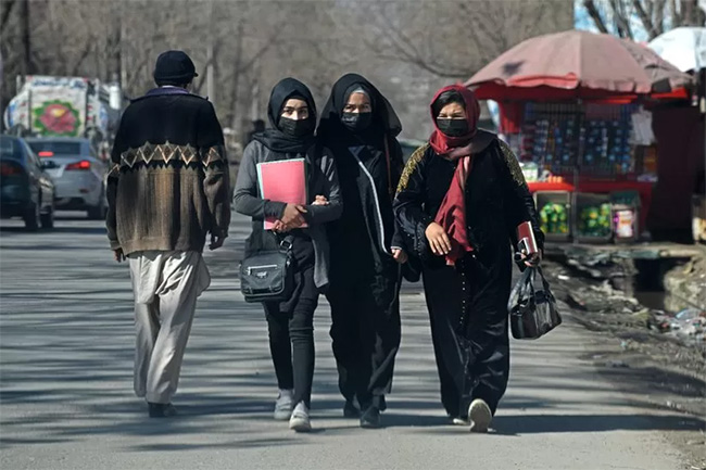 Taliban closes universities for women in Afghanistan
