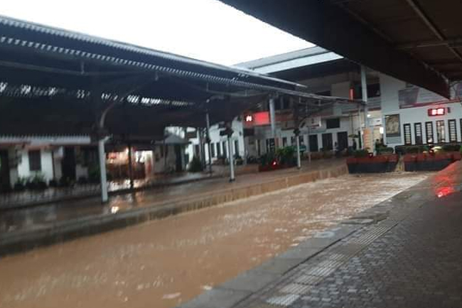 Train services suspended as Kandy railway station flooded