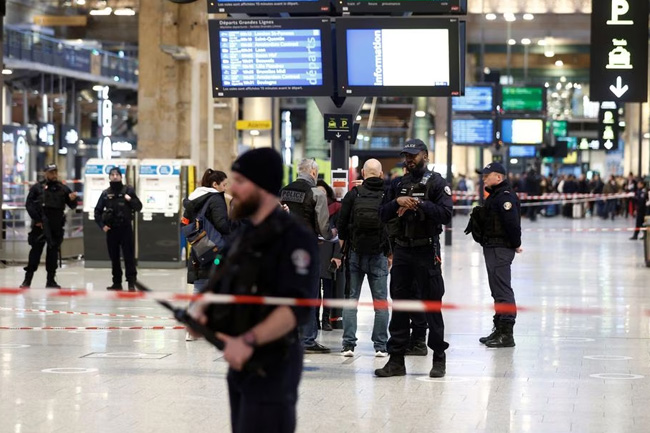 Several injured in knife attack at Gare du Nord train station in Paris