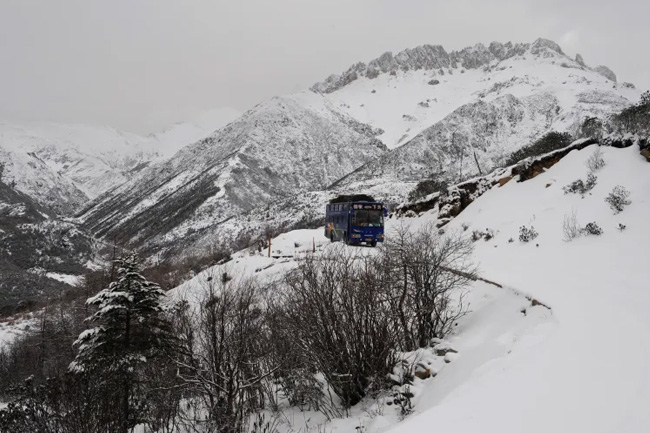 Death toll in Tibet tunnel avalanche rises to 28