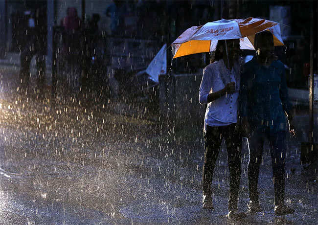 Fairly heavy showers expected in several provinces