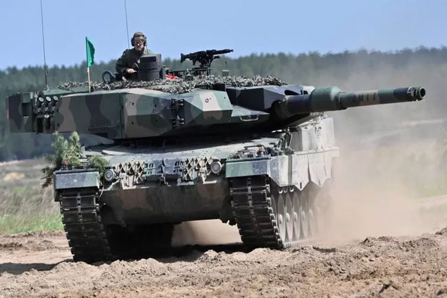 Ukraine war: Zelensky urges speedy delivery of Western tanks