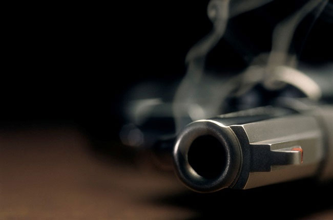 Woman shot dead as weapon misfires during raid at Wanathamulla