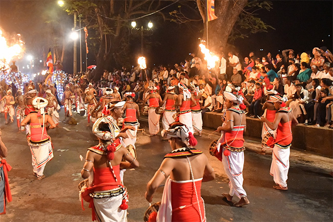 Janaraja Perahera parades the streets  after more than 3 decades