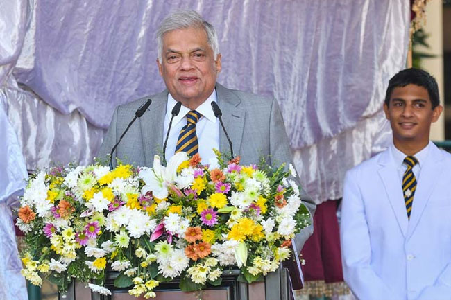 President urges all citizens to unite in efforts to overcome economic crisis and promote reconciliation