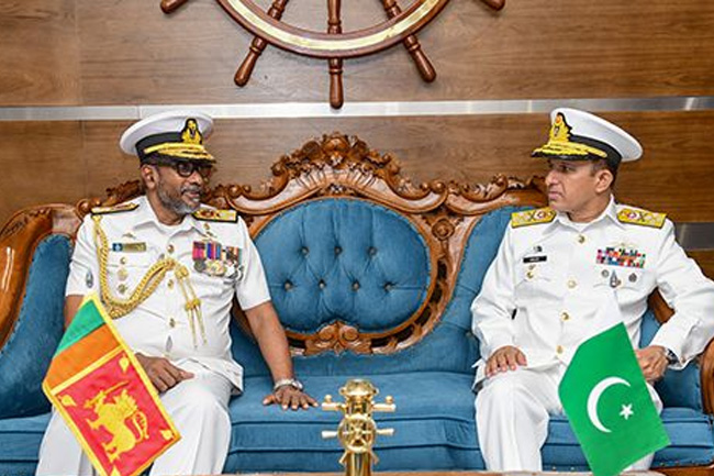 Pakistan Naval Chief meets Commander of SL Navy during four-day visit