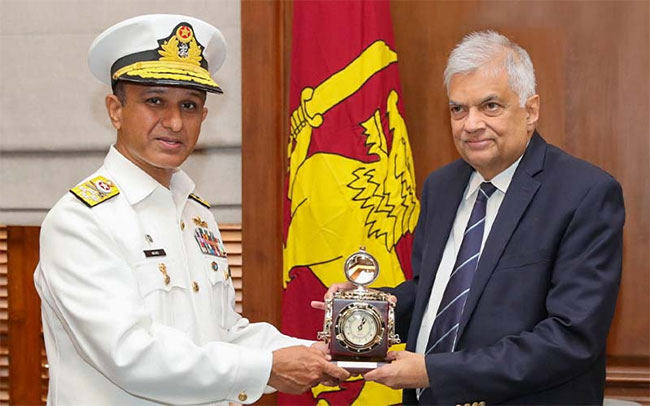 Pakistani Navy Chief meets with President Ranil
