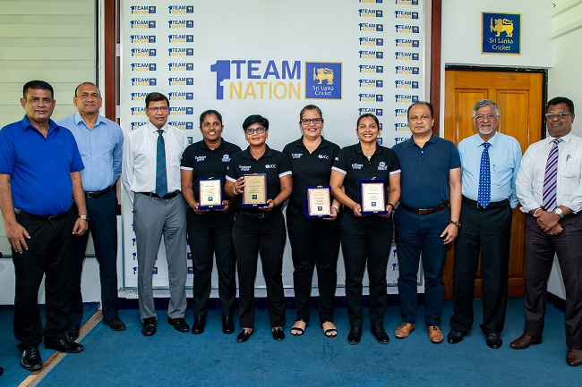 SLC felicitates four Sri Lankan ICC match officials 