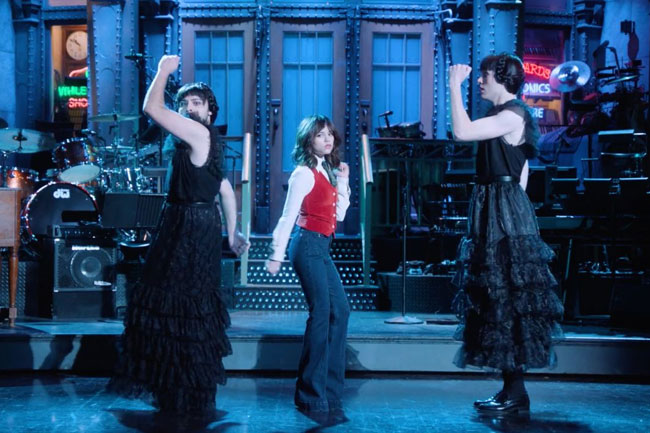 Jenna Ortega tries to avoid doing iconic ‘Wednesday’ dance in SNL promo