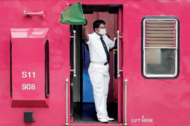 Leave of all railway employees cancelled