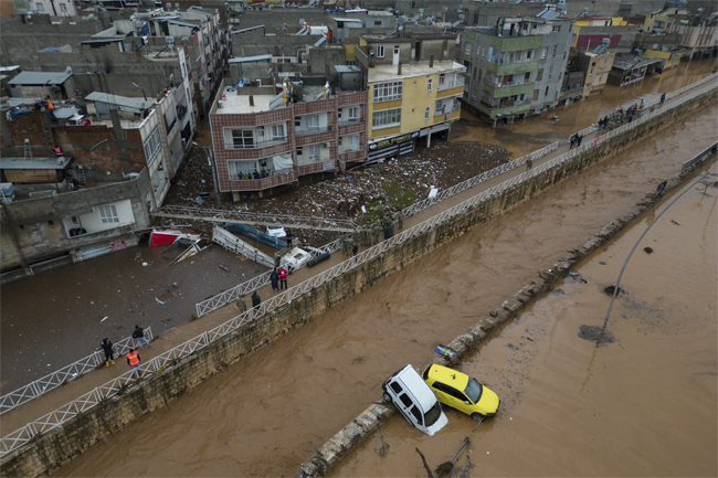 Several dead as Turkey floods inundate two earthquake-hit cities