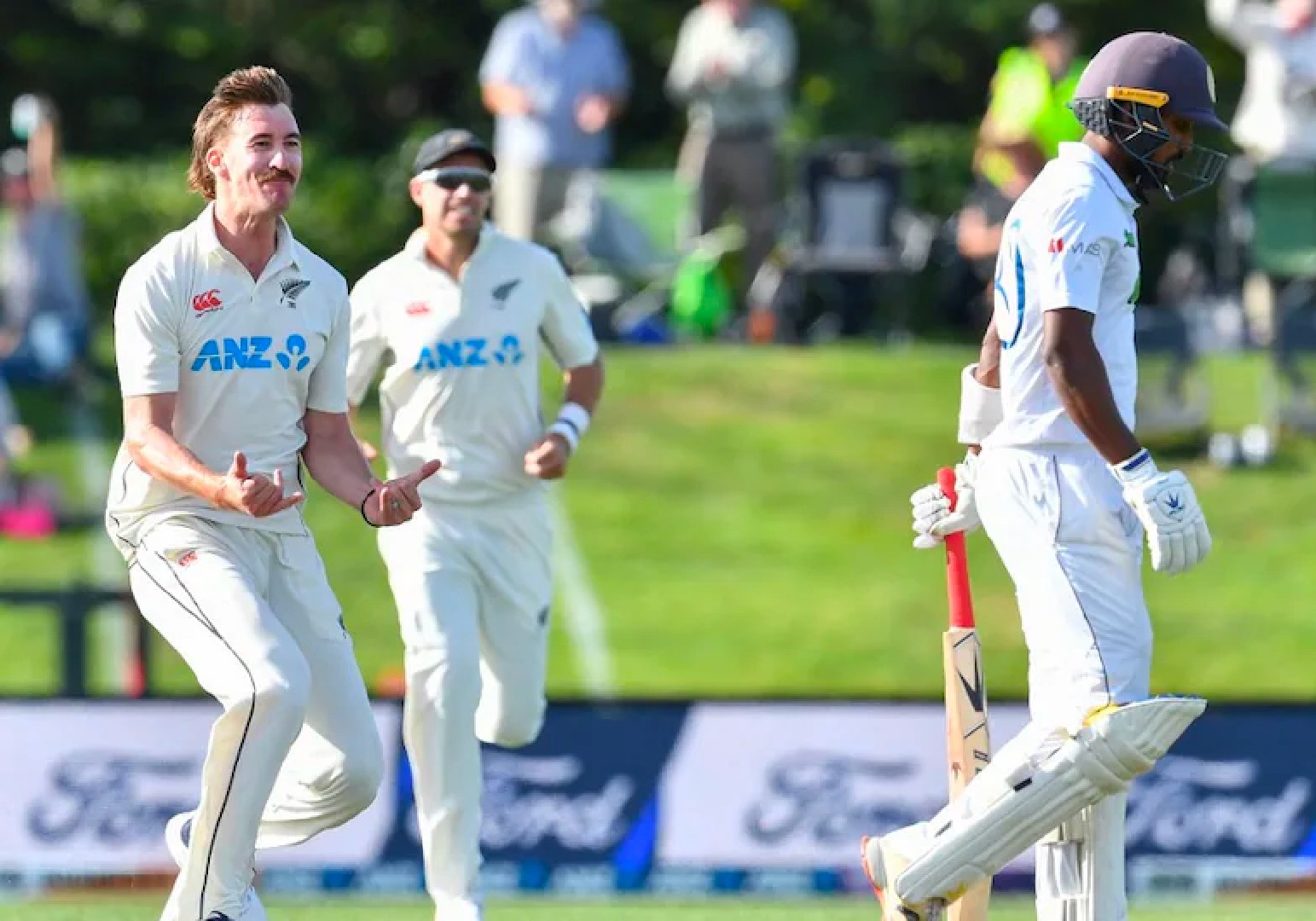 Sri Lanka trail by 544 runs in Day 02 of second Test against NZ 